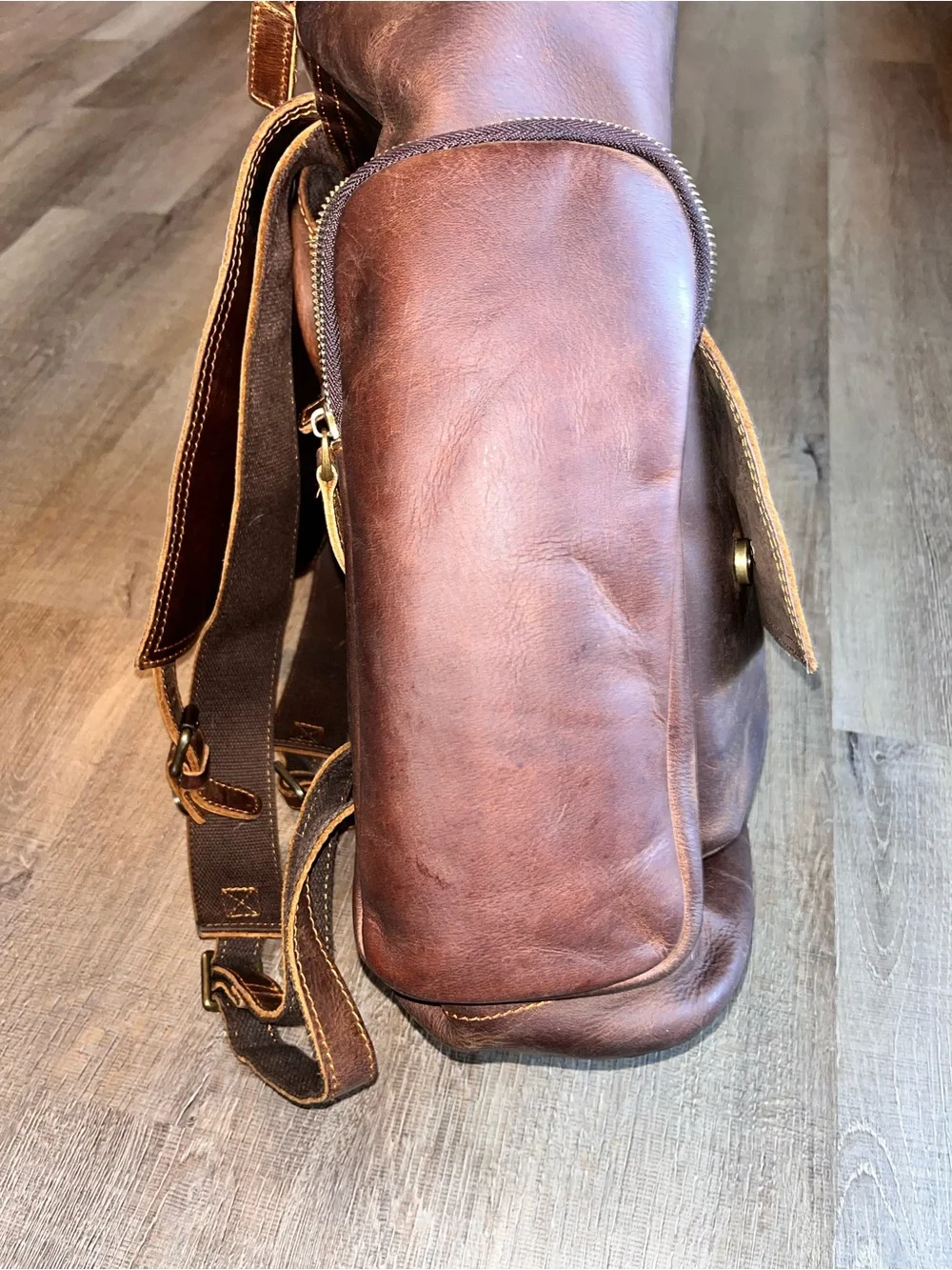 Men’s leather backpack travel bag unbranded heavy duty rugged weekender brown